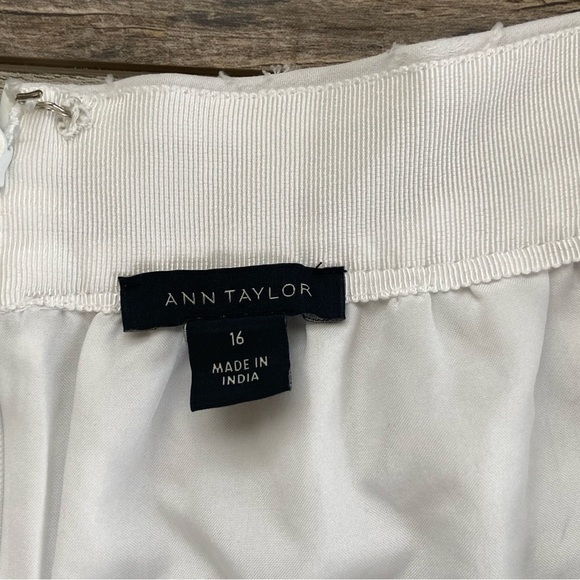 Ann Taylor Midi Skirt Size 16 White Ruffle Chiffon Polka Dot 3D Flower Lined - Picture 7 of 8